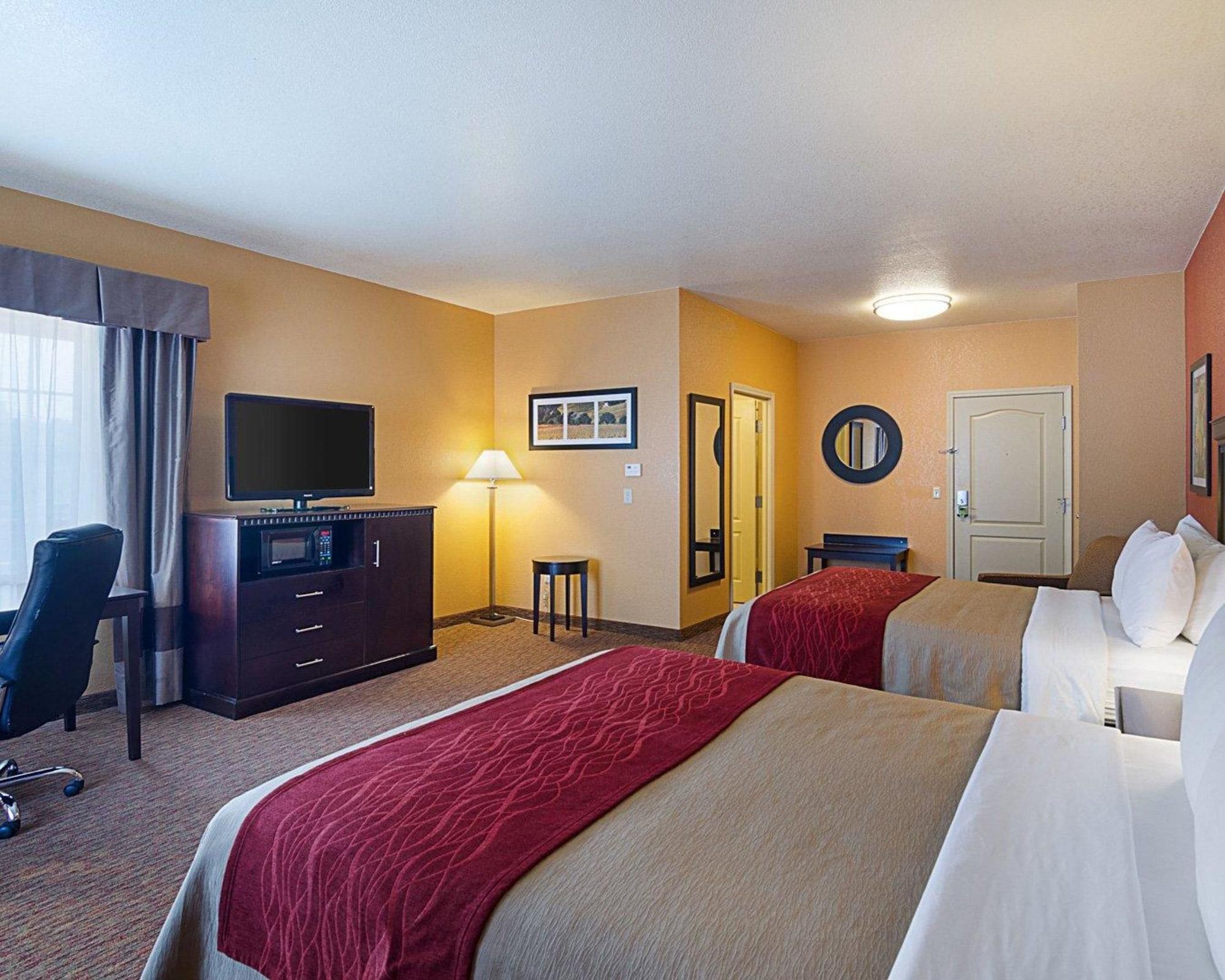 Comfort Inn & Suites Orange - Montpelier Esterno foto