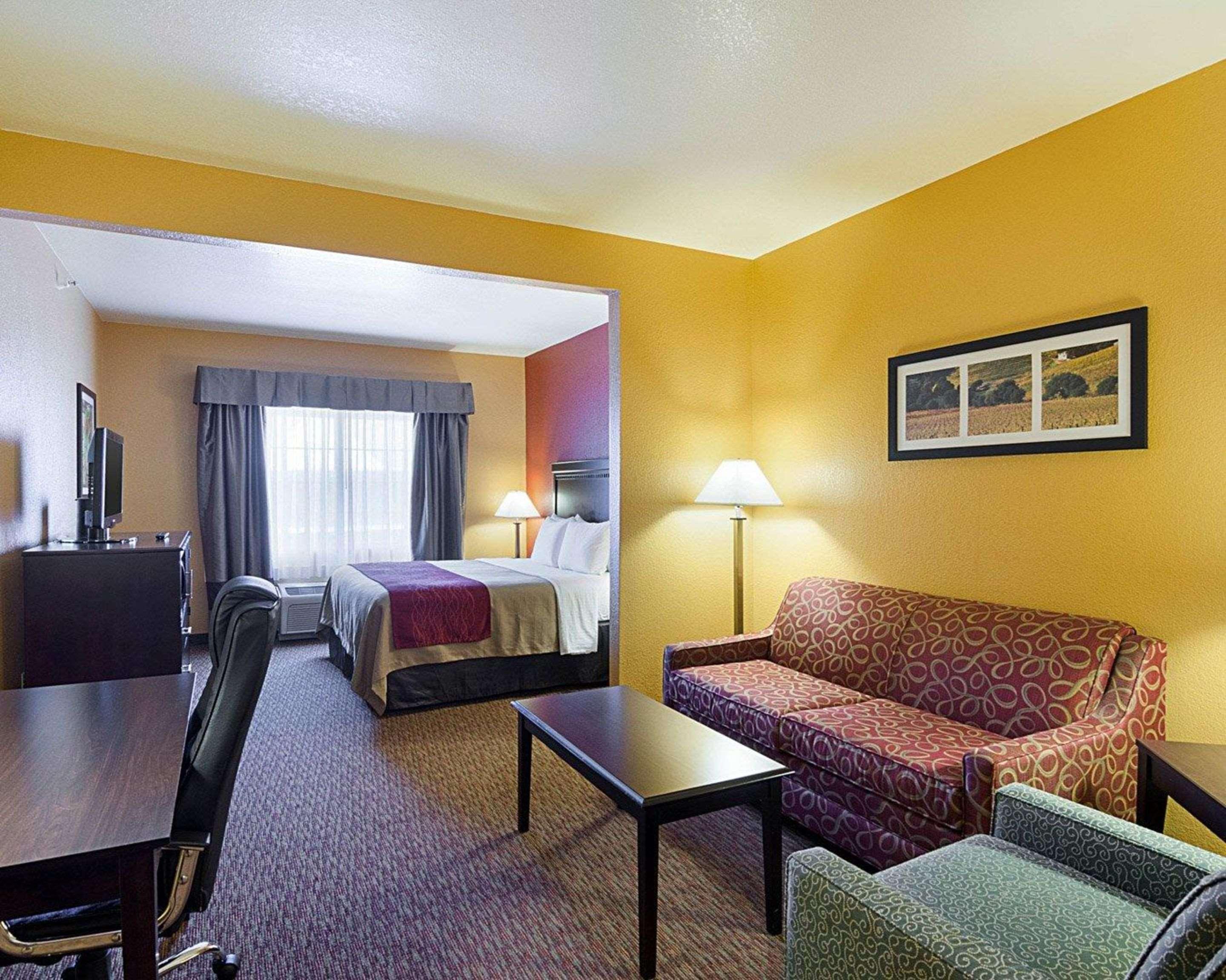 Comfort Inn & Suites Orange - Montpelier Esterno foto