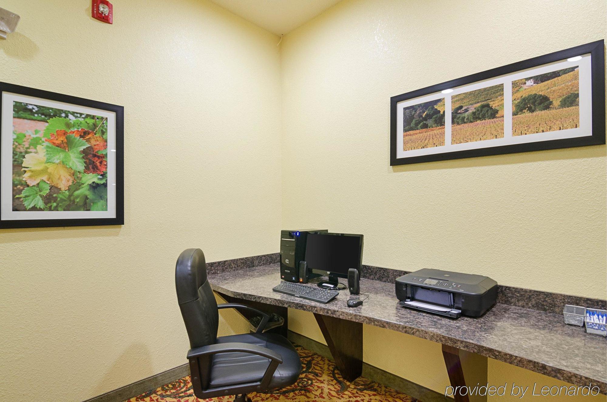 Comfort Inn & Suites Orange - Montpelier Esterno foto