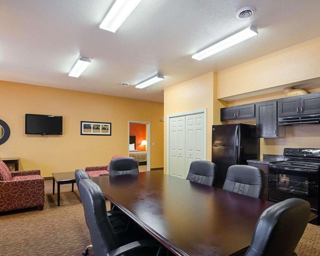 Comfort Inn & Suites Orange - Montpelier Esterno foto